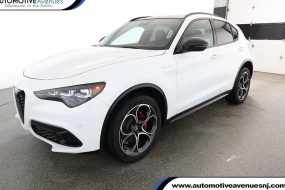 ALFA ROMEO STELVIO 2024 ZASPAKBN9R7D86039 image